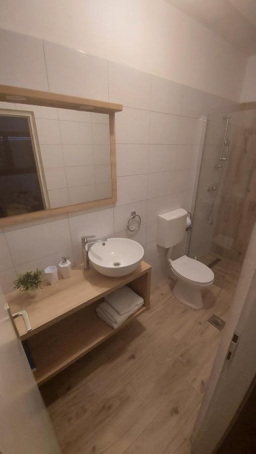 Apartmani Dane Sukosan Exterior photo